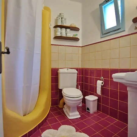 Stella's Traditional House. * Alónnisos