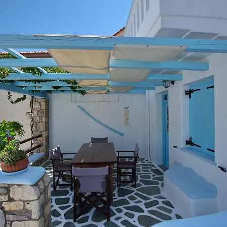 Villa Stella's Traditional House. *