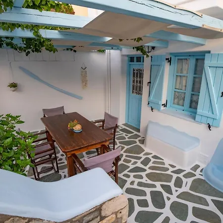 Stella's Traditional House. Villa