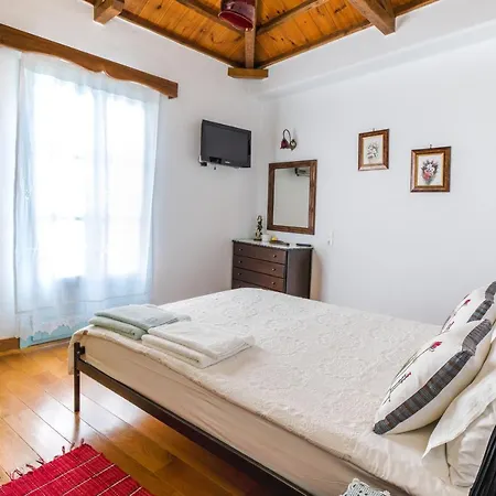 Stella's Traditional House. Alónnisos