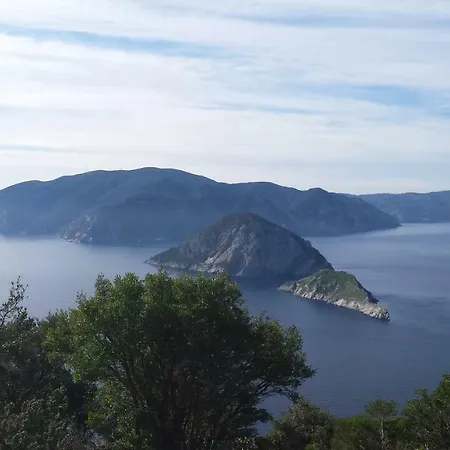 Stella's Traditional House. * Alónnisos