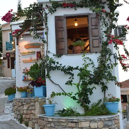 Stella's Traditional House. Vila *